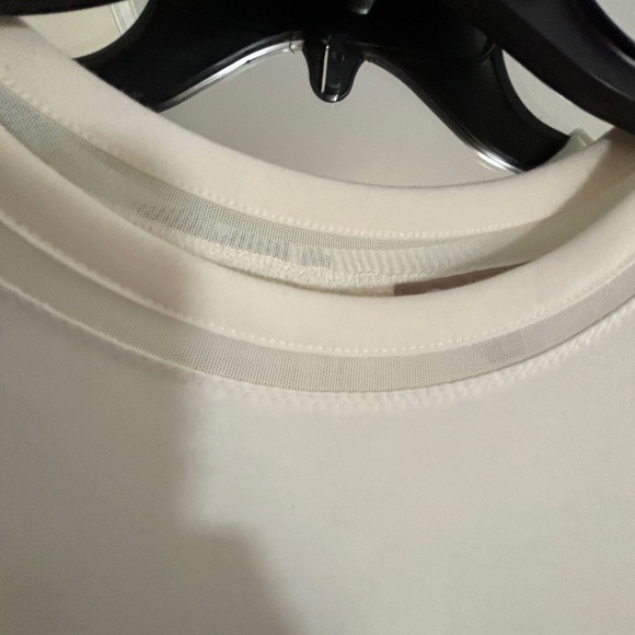 New with Tag! Athleta Cream Top! - Picture 4 of 7